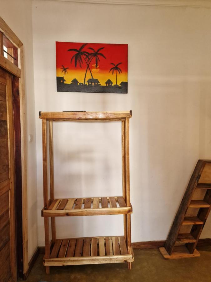 Mafia Island Bungalows Utende Экстерьер фото