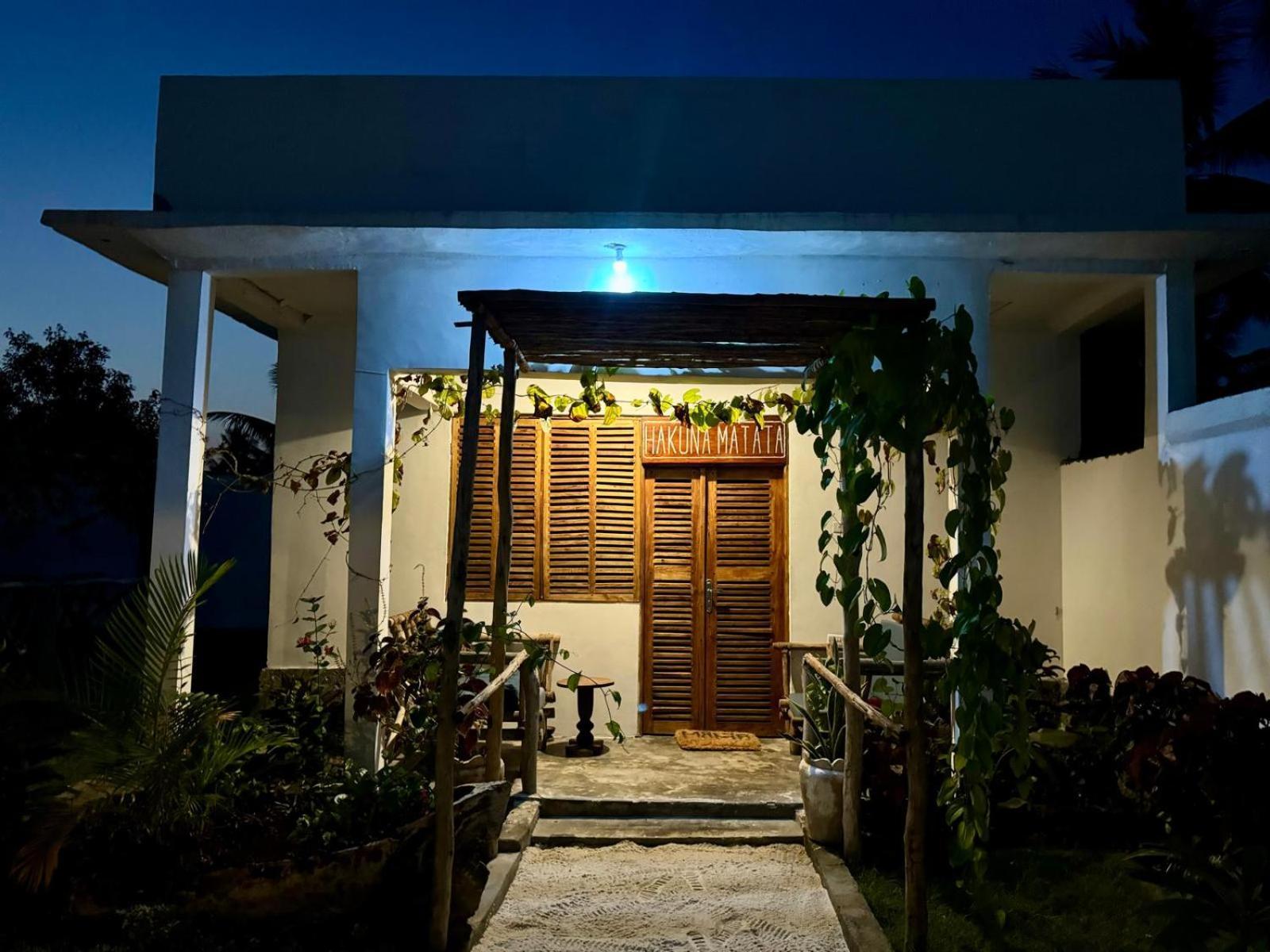 Mafia Island Bungalows Utende Экстерьер фото